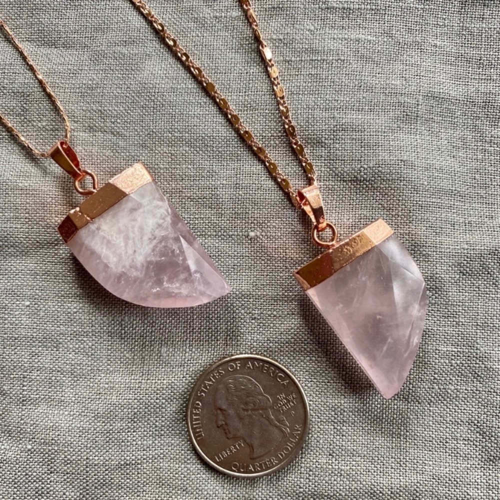 NEW 18K RG Rose Quartz Horn Necklace - Picture 8 of 9